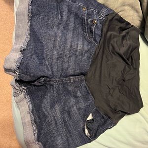 Maternity shorts